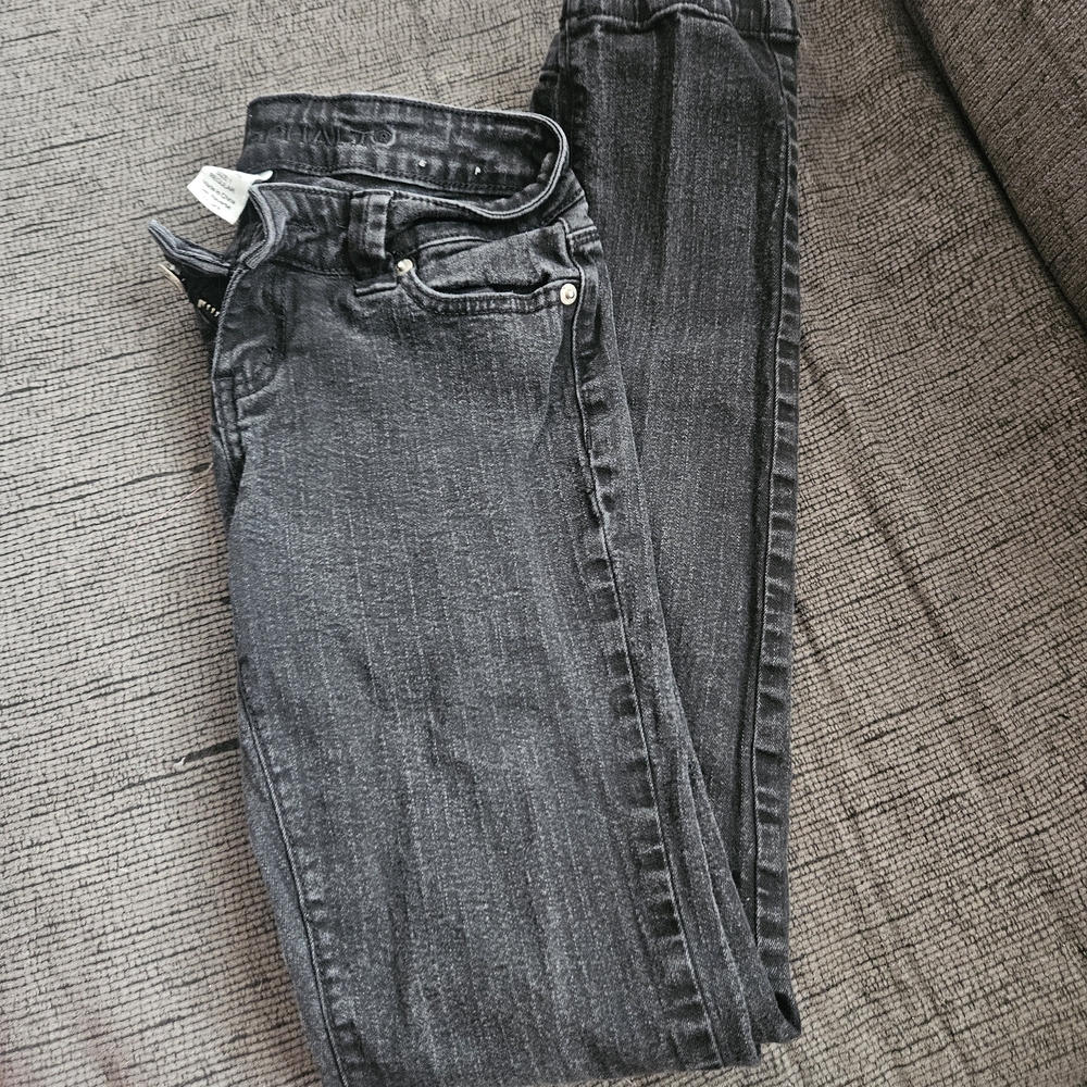 Blue Asphalt Women's Skinny Jeans in Washed Black